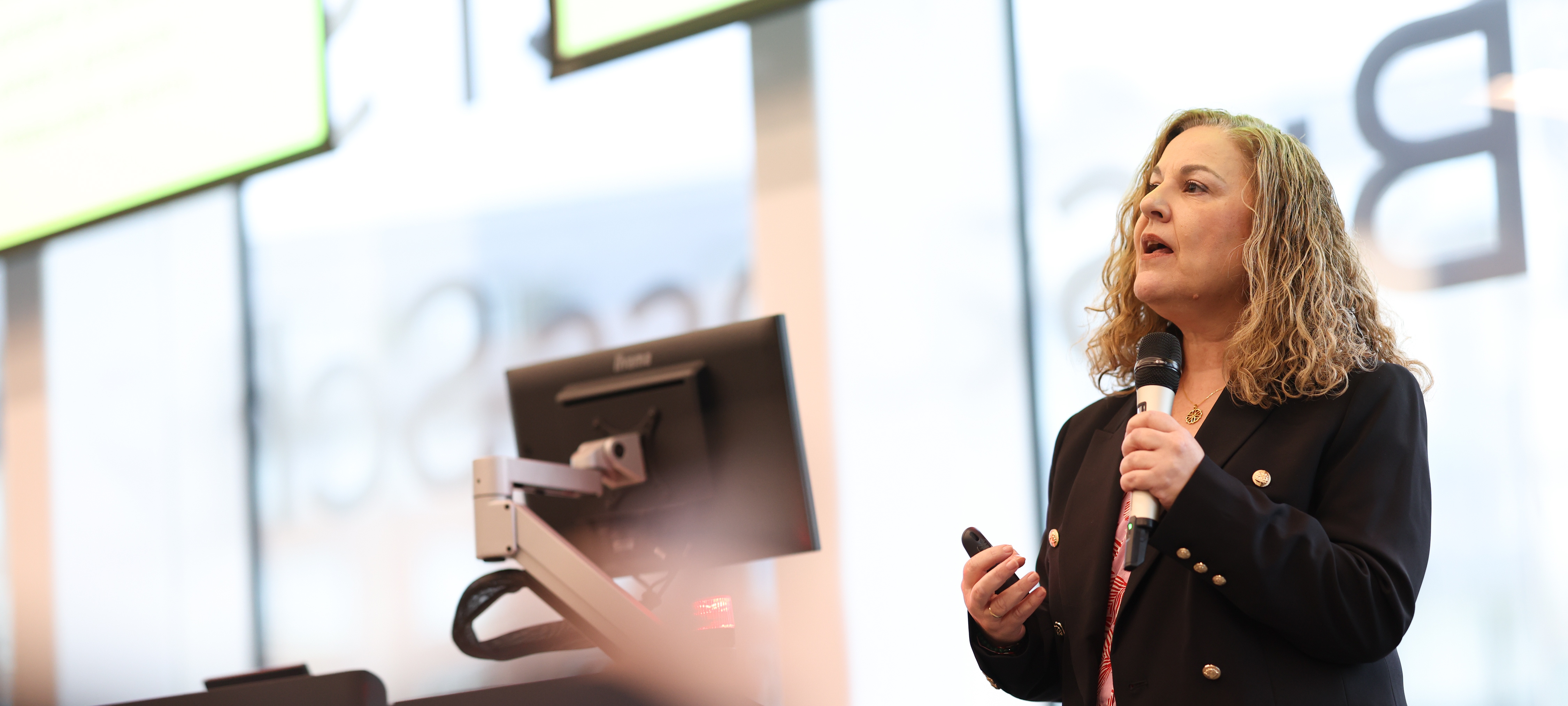 Olga Epitropaki presenting in Waterside main lecture theatre