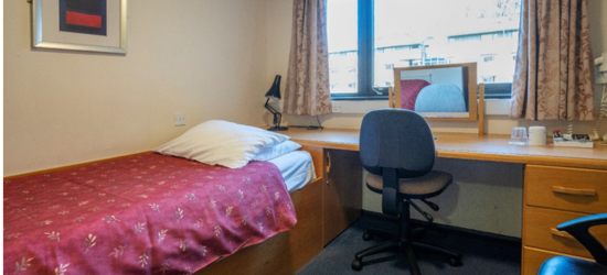Bedroom at collingwood college