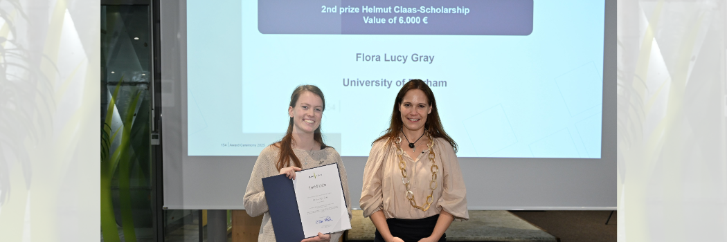 Student being awarded Helmut Claas Scholarship prize