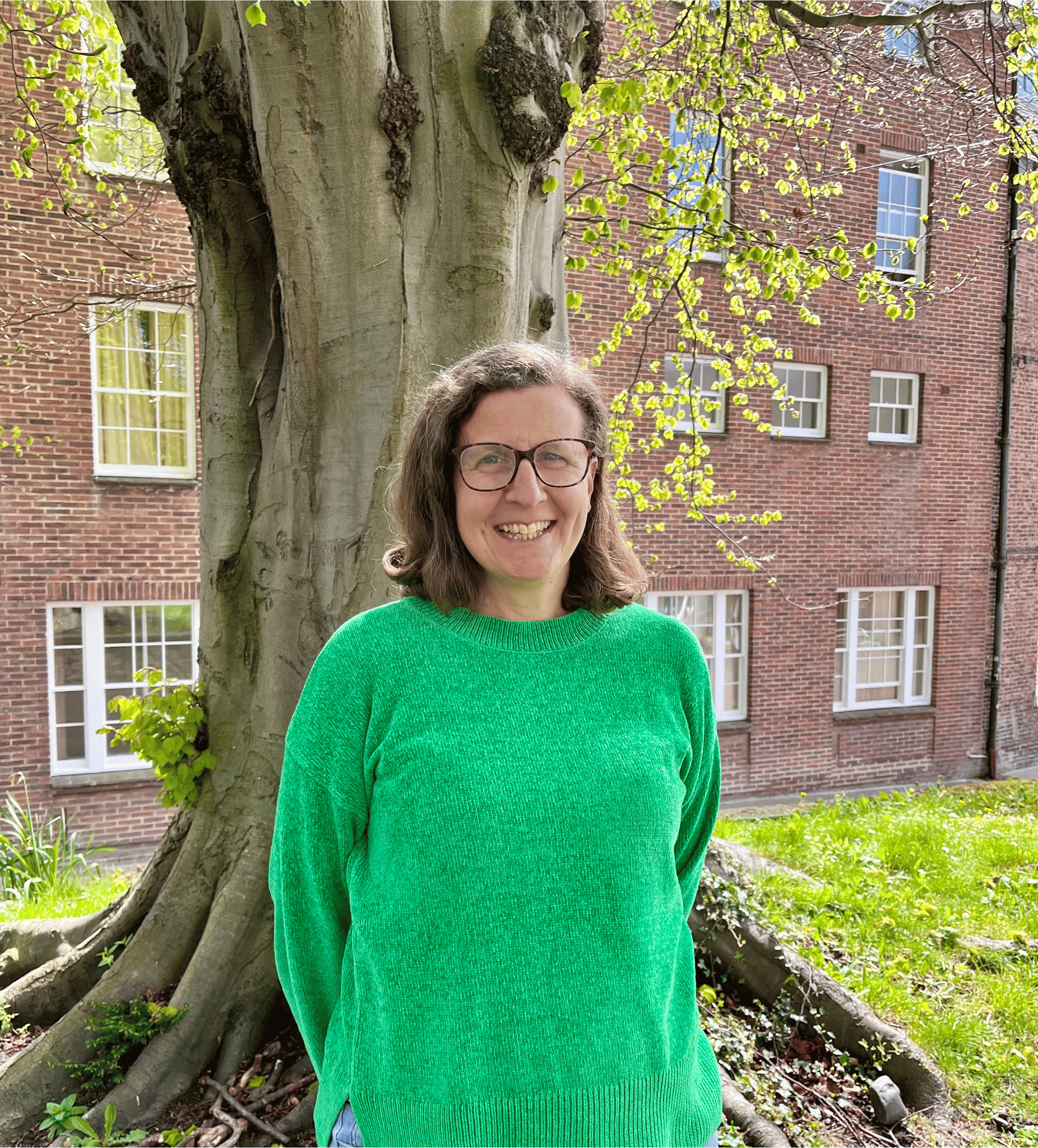 Sarah outside John's