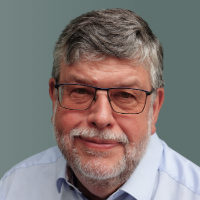 Smaller headshot of Nigel Perry