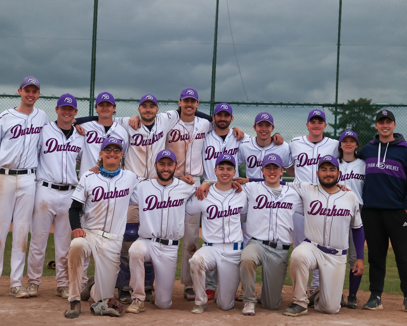 Men's 2024-2025 Baseball team kneeling